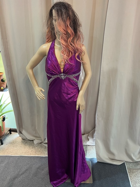 GiGi New York Dresses & Skirts - Vintage GiGi Purple Beaded Plunge Prom Dress